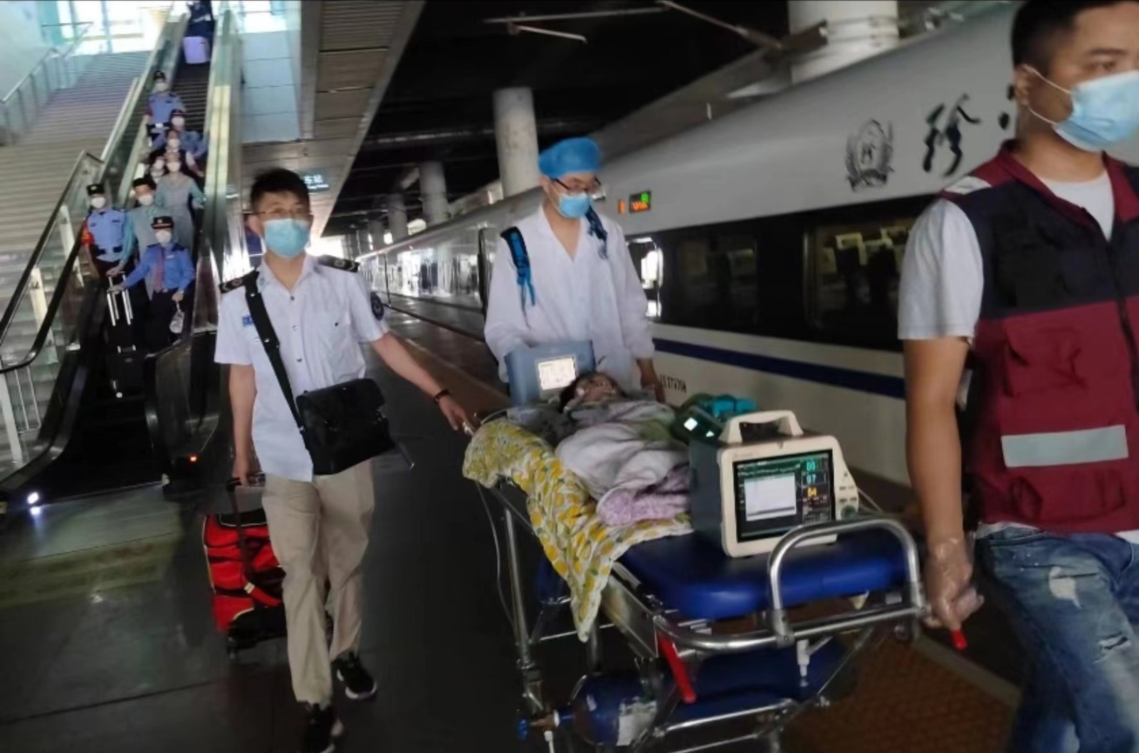 大英县高铁转运公司